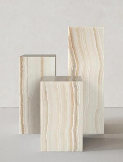EDGP005 Onyx plinth
