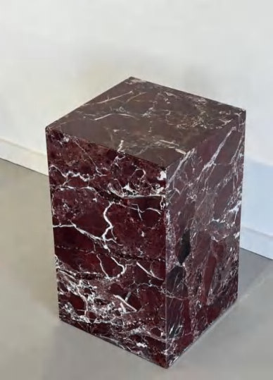 EDGP011 Rosso levanto marble plinth