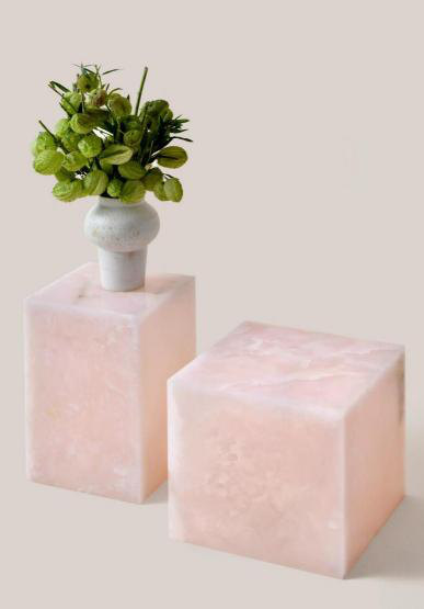 EDGP014 Pink Onyx plinth